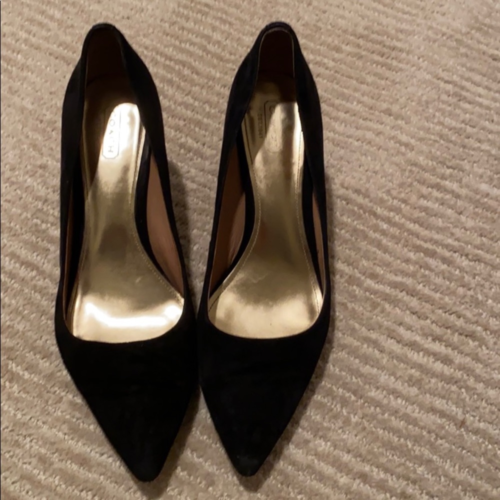 Suede black pumps